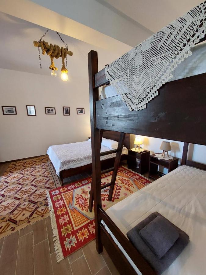 Guest House Gorani Berati Exterior foto