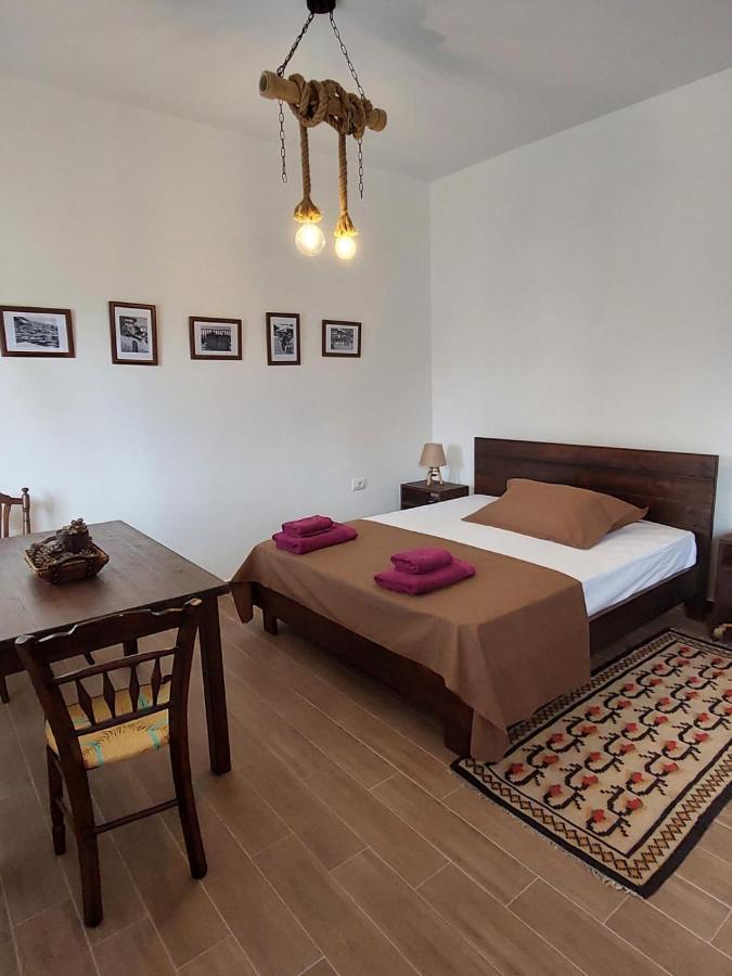 Guest House Gorani Berati Exterior foto