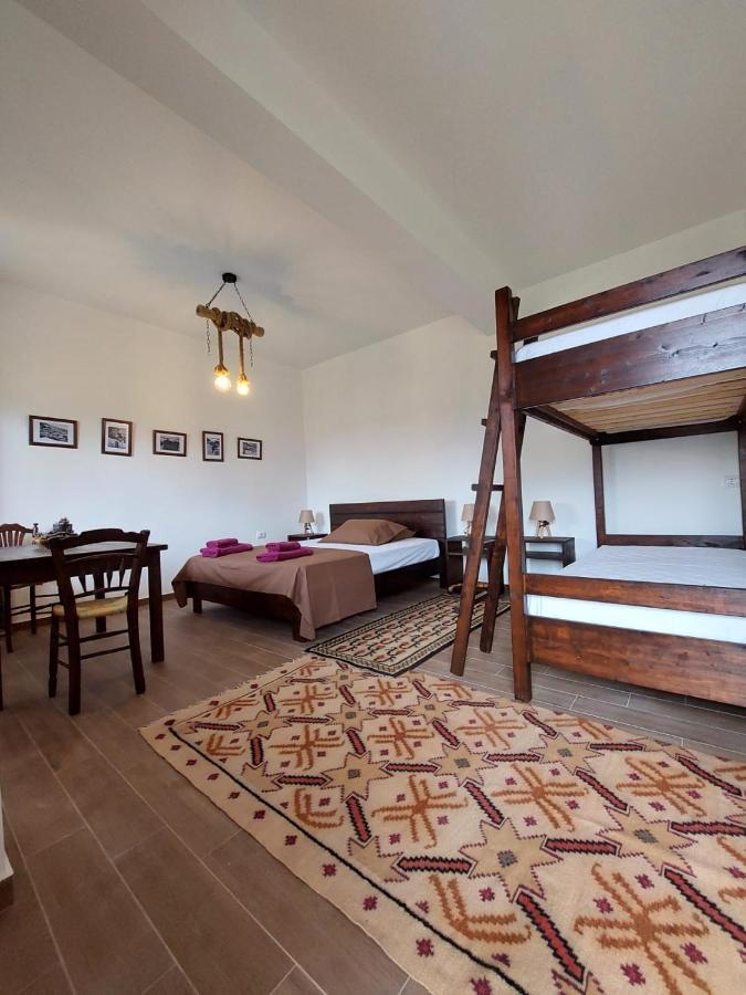 Guest House Gorani Berati Exterior foto
