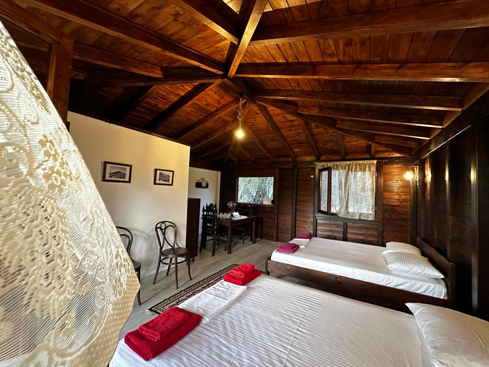 Guest House Gorani Berati Exterior foto