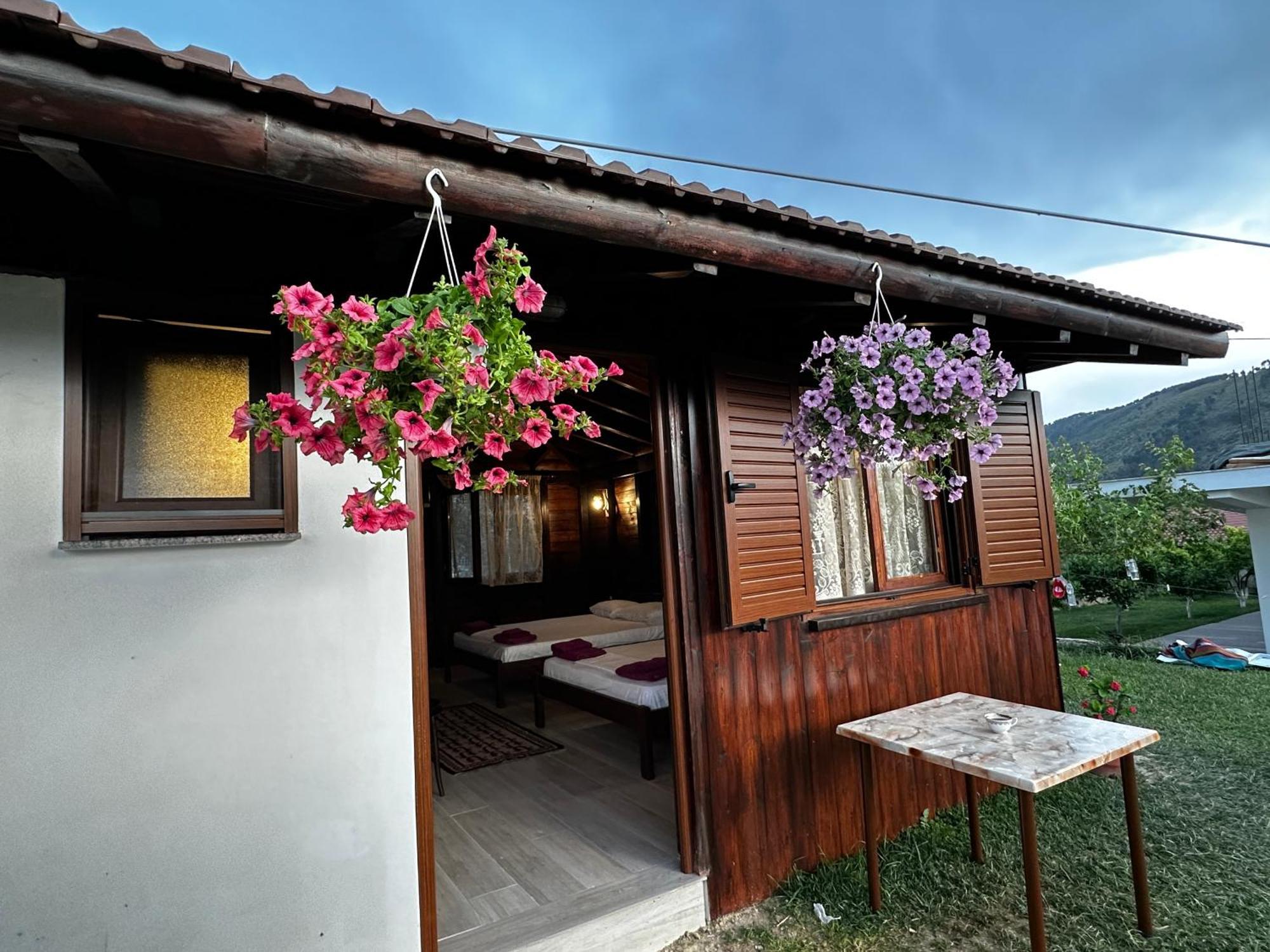 Guest House Gorani Berati Exterior foto