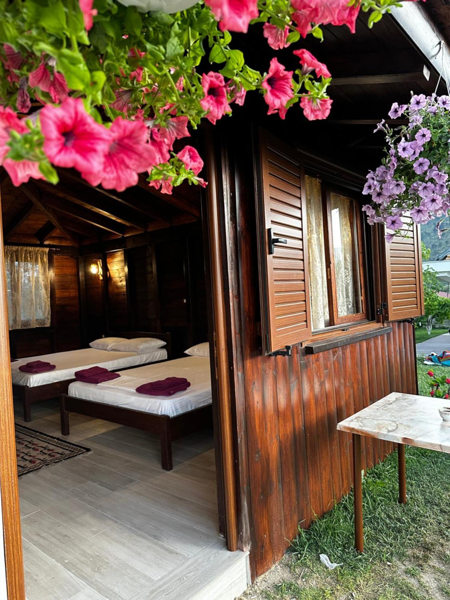 Guest House Gorani Berati Exterior foto